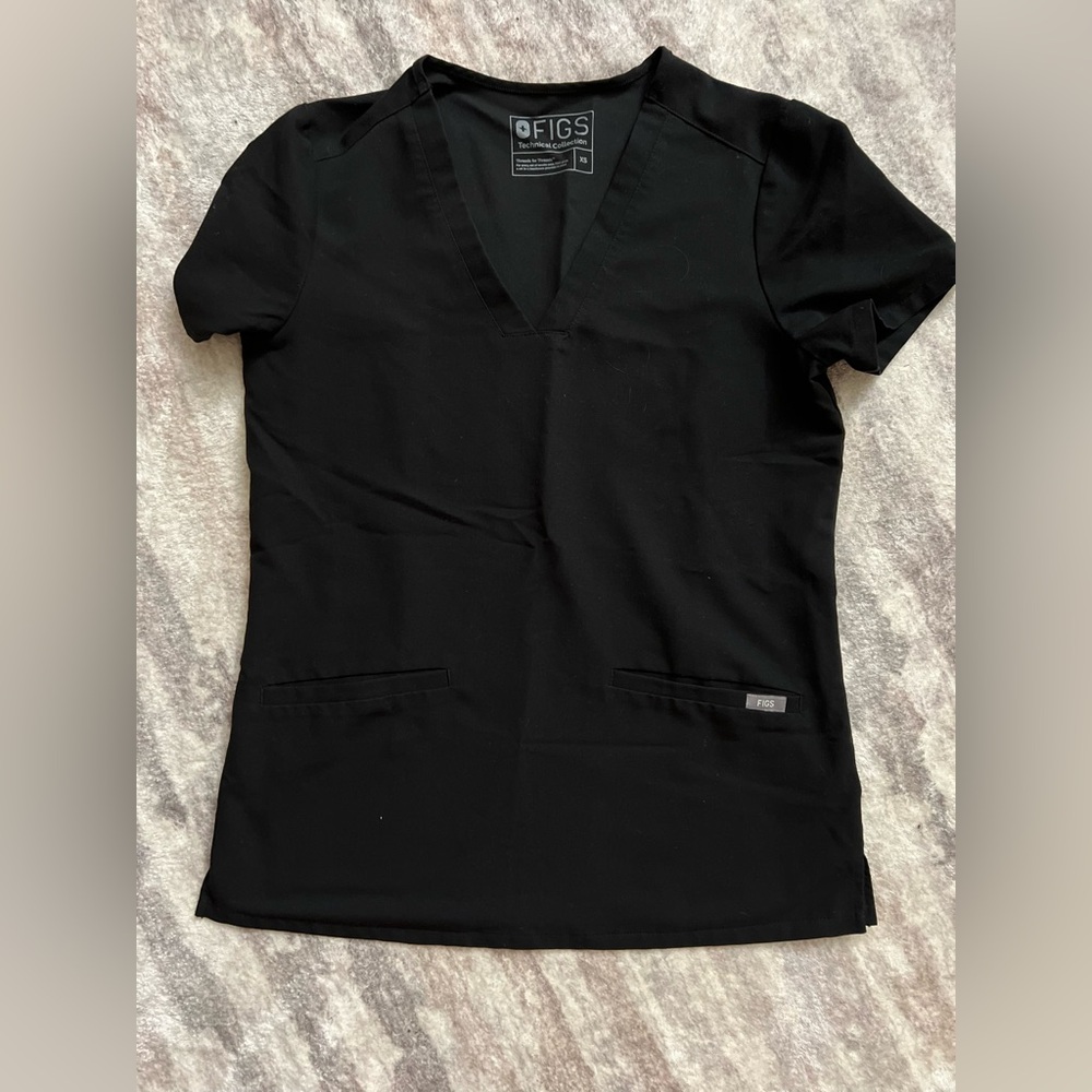 FIGS scrub top